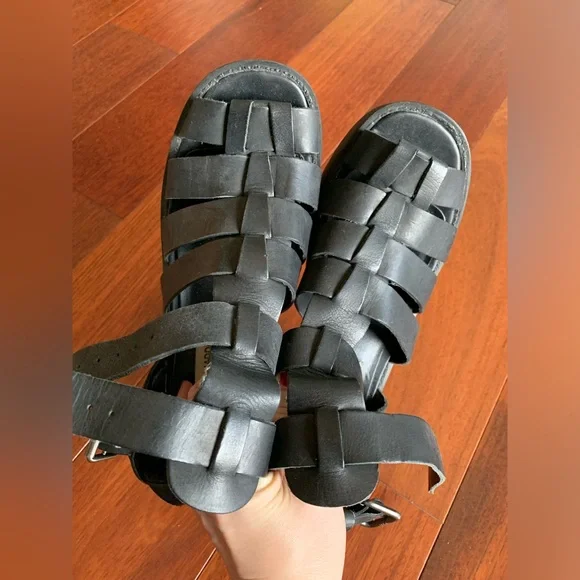 Platform-Block Heels Leather Strap Sandals by Steve Madden, Black, Size 6.5 - Picture 16 of 16